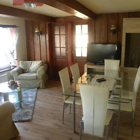 Z Ogrodem - Wiejska Апартаменты *