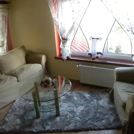 Апартаменты Z Ogrodem - Wiejska Щитна